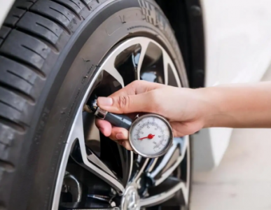压力传感器MS54XX在充气泵给汽车轮胎打气时监测轮胎压力变化