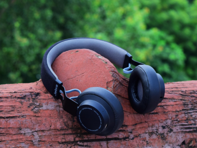 便携式耳机中应用的高精度32位高性能DSP音频处理芯片-DU561